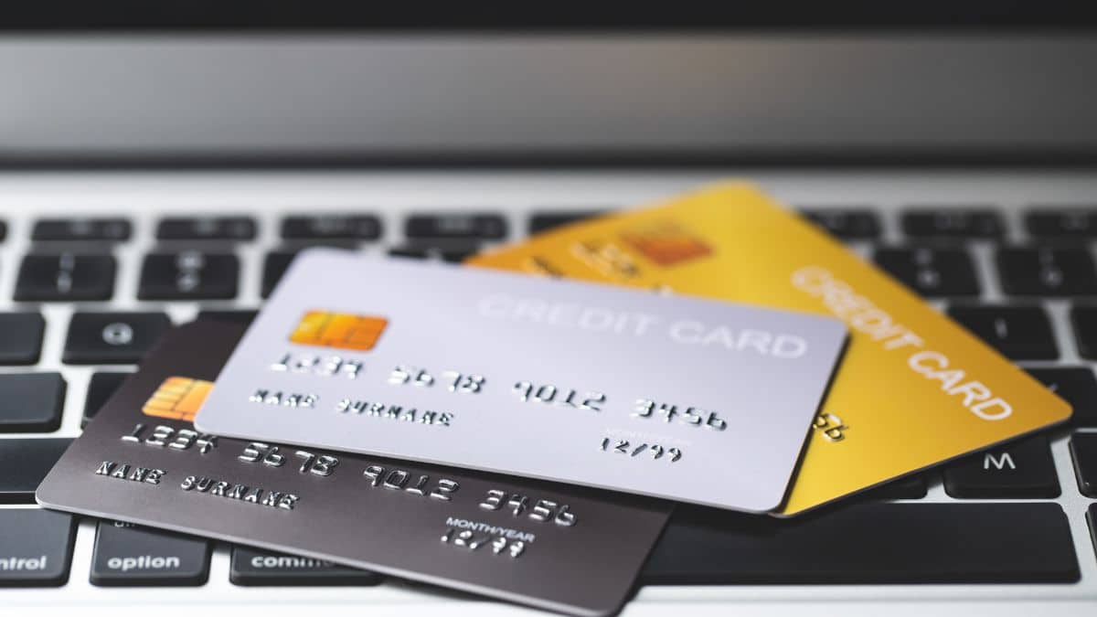 Diferencia entre tarjetas de crédito clásica, gold y platinum